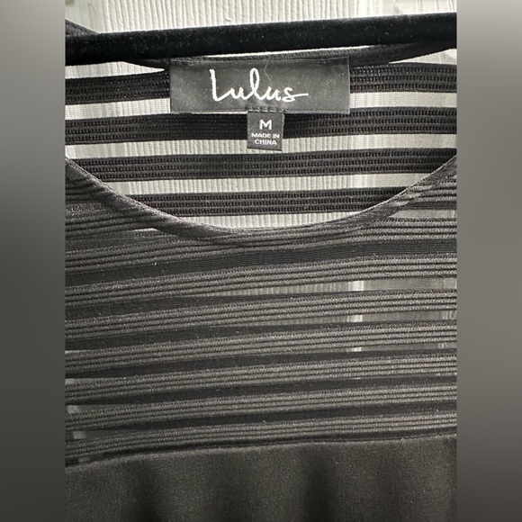 Lulu’s 3/4 Sleeve Bodycon Dress - Picture 3 of 3